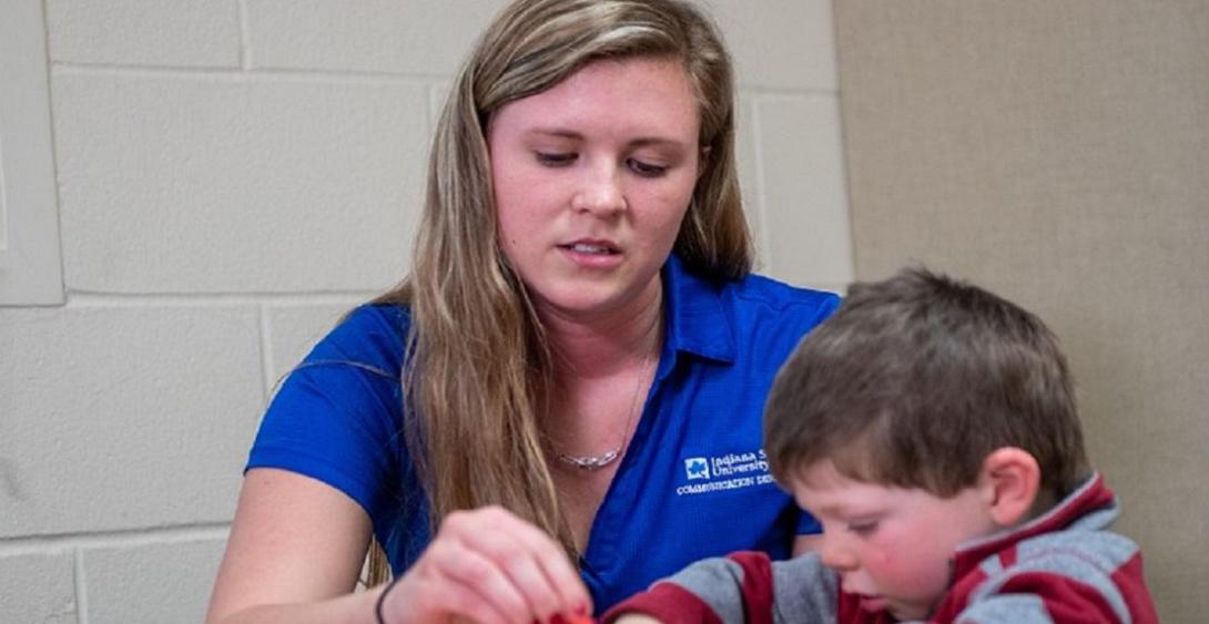 Student Clinician Providing Therapy in the RCCD 